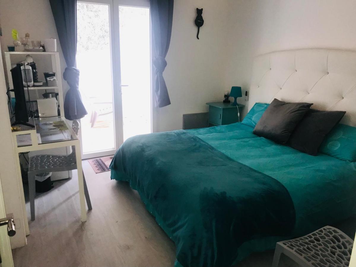 Chambres D'Hotes Les Oliviers - Marignane Exterior foto